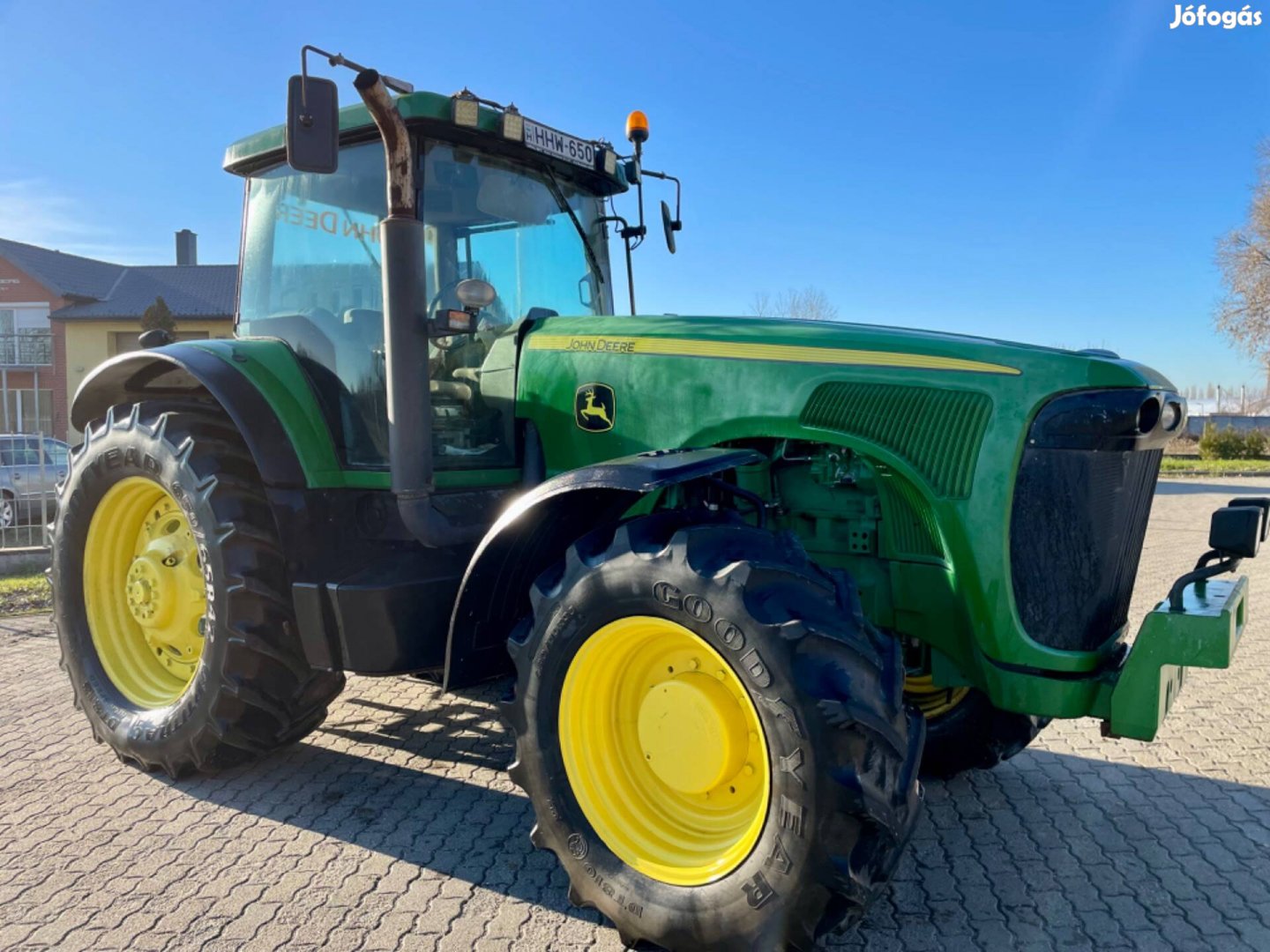 John Deere 8320 traktor eladó