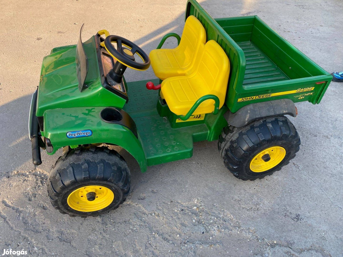 John Deere Kistraktor akkumlátoros
