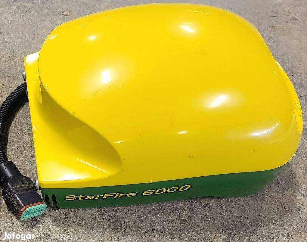 John Deere Starfire 6000 antenna