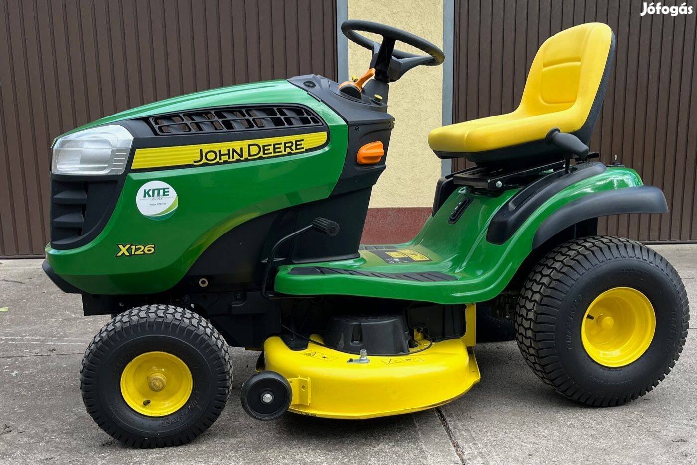 John Deere fűnyíró traktor X126