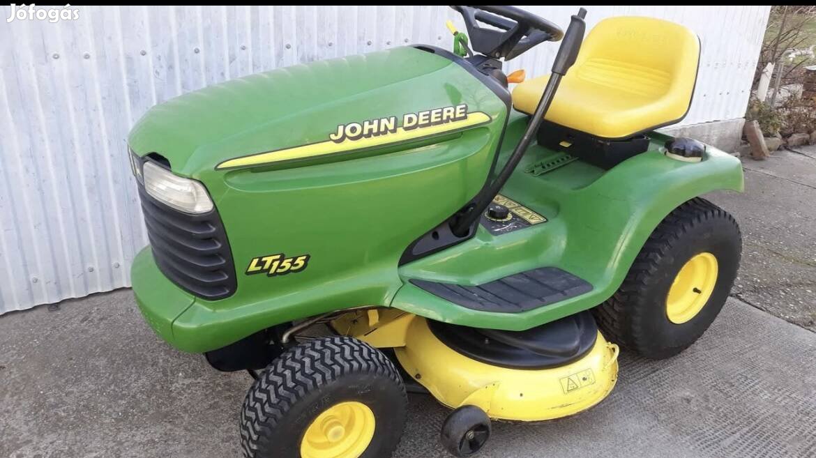 John Deere fűnyírótraktor 15,5 LE 