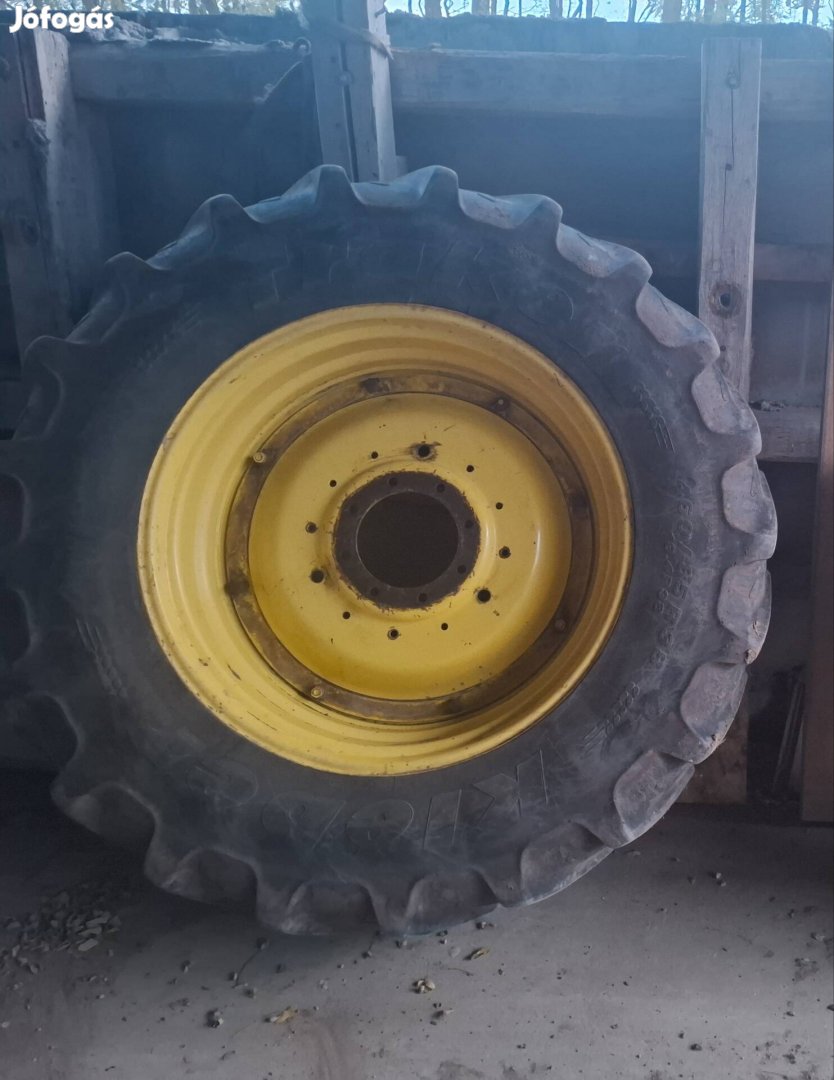 John Deere hátsó kerék