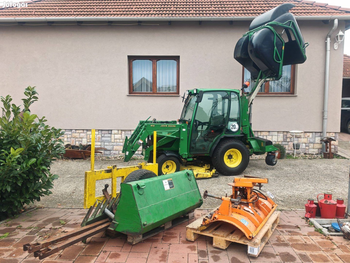 John Deere traktor homlokrakodós 4x4 kardán hidraulika fűtés hótoló