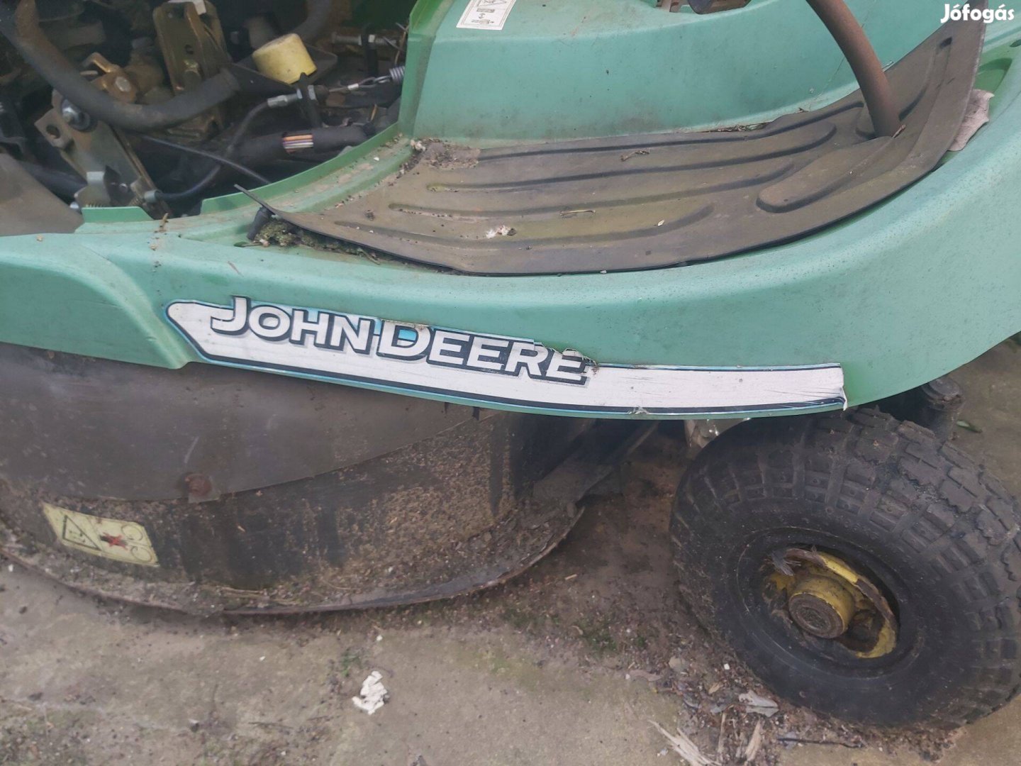 John deere fűnyirotraktor alkatrésznek eladó