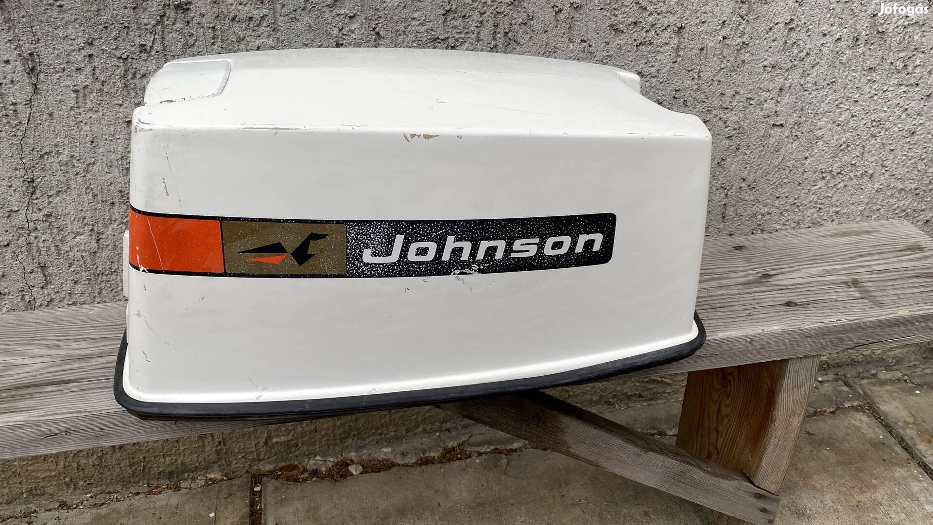 Johnson 40LE burkolat 