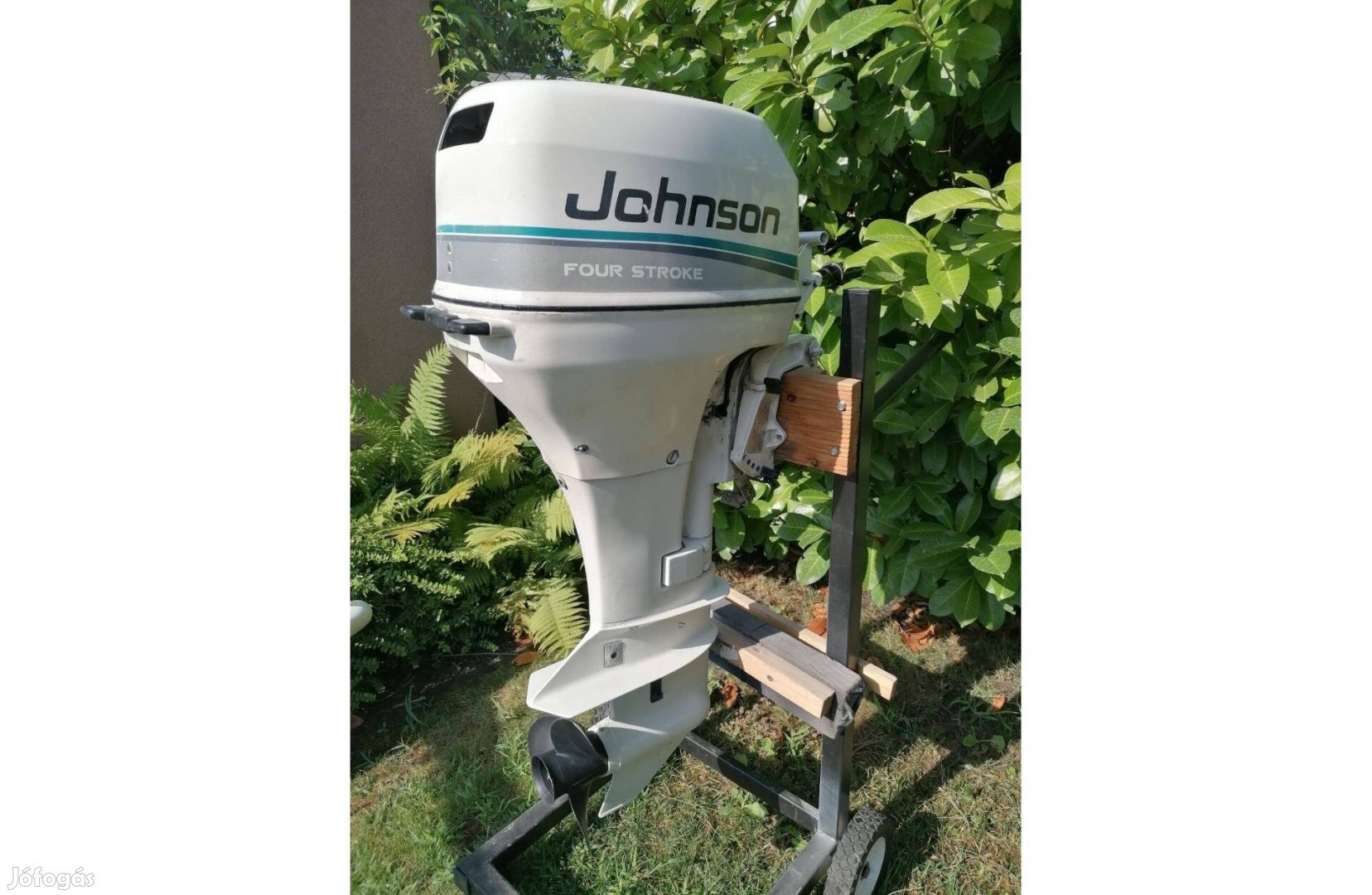 Johnson 8 lóerős 2 hengeres 4 ütemű rövid csizmás csónakmotor