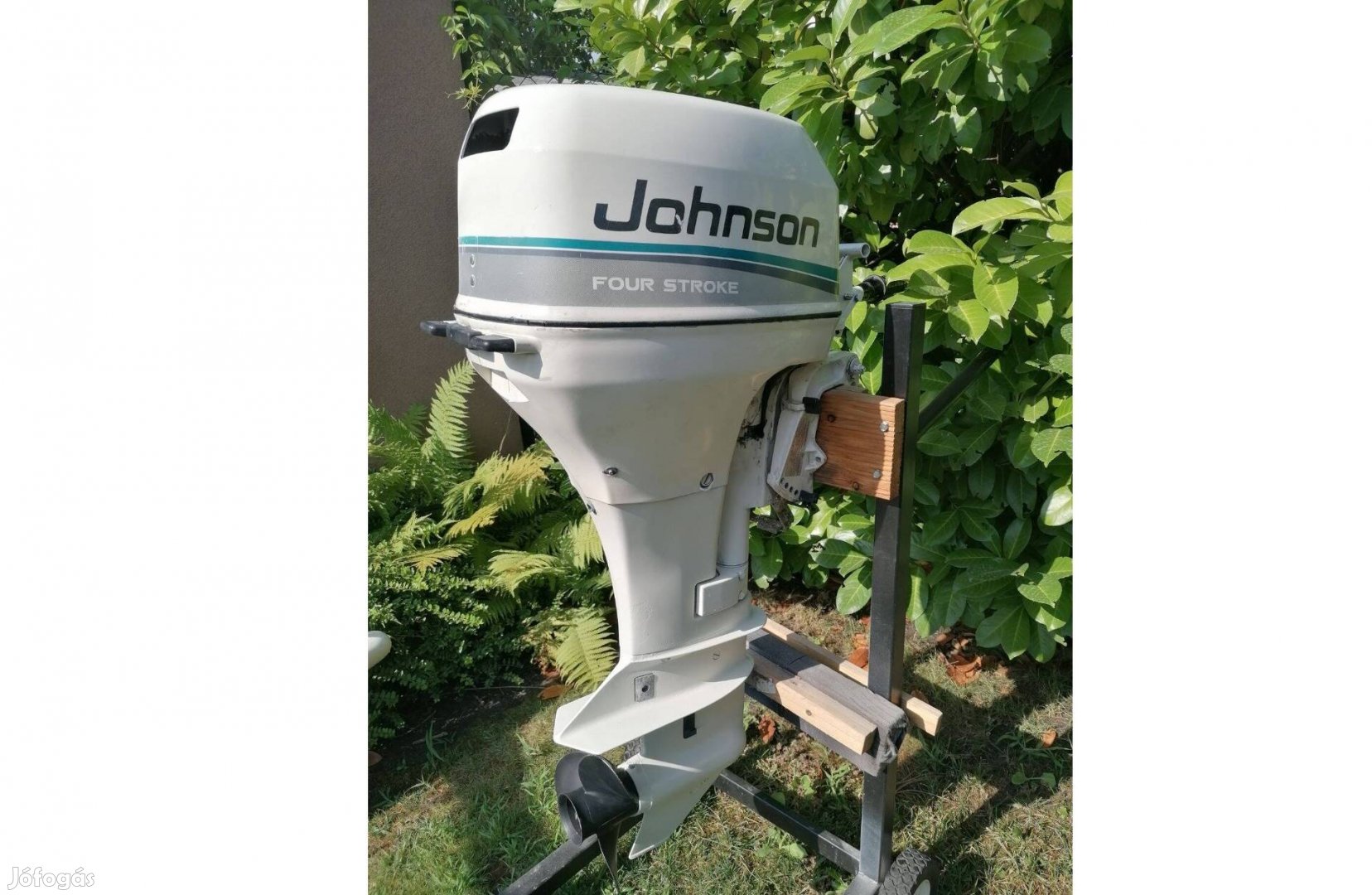 Johnson 8 lóerős 2 hengeres 4 ütemű rövid csizmás csónakmotor