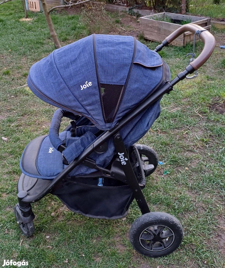 Joie Mytrax lapra csukható, farmer anyagú babakocsi kiegészítőkkel