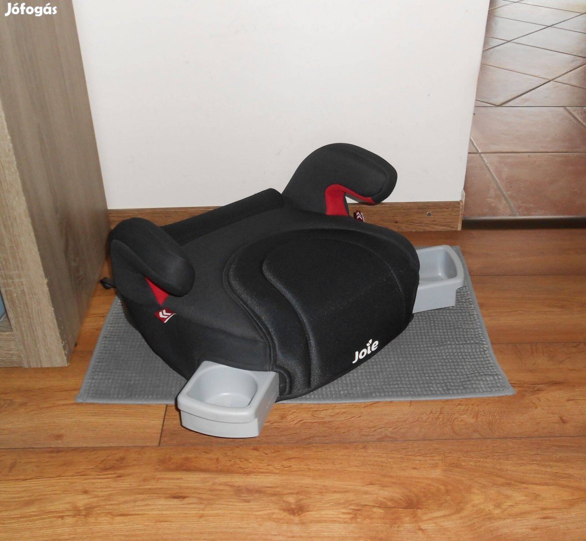 Joie memóriaszivacsos isofixes ülésmagasító 15-36 kg