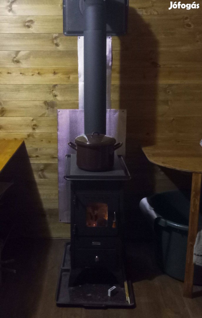 Jól fűtő kis kályha