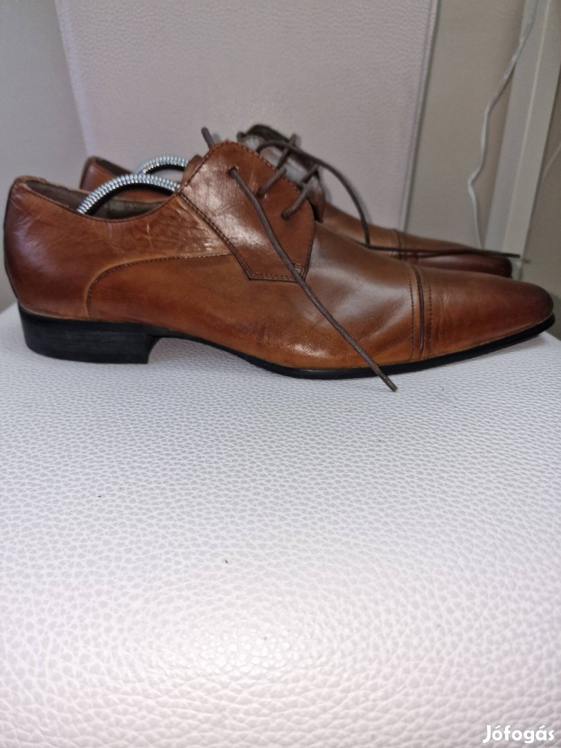 Jones Bootmaker bőr fűzős cipő 44