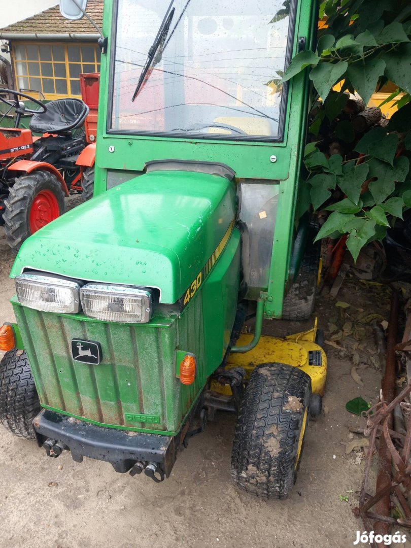 Jonh deere fűnyíró traktor kerti traktort mezőgazdasági gép 