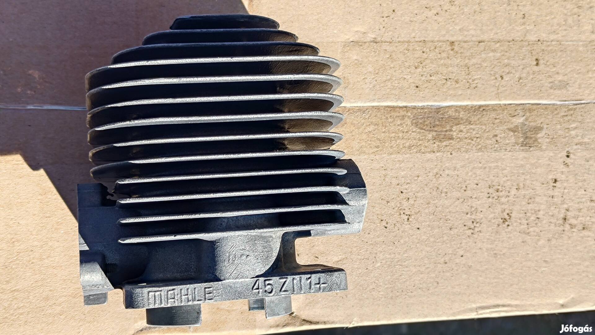 Jonsered 60 601 gyári új Mahle henger