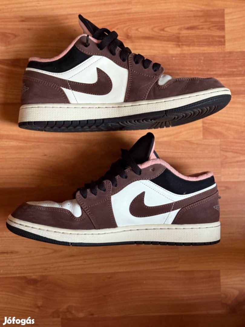 Jordan 1 Low Mocha
