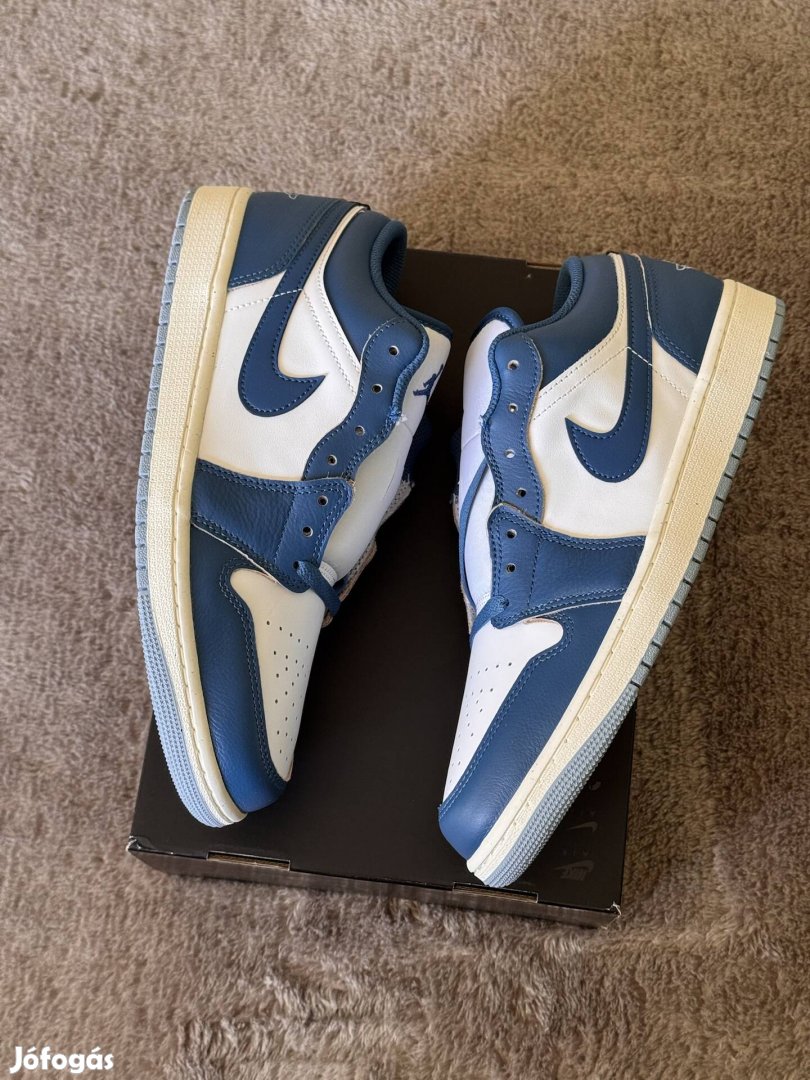 Jordan 1 Low SE "Industrial Blue" (44)