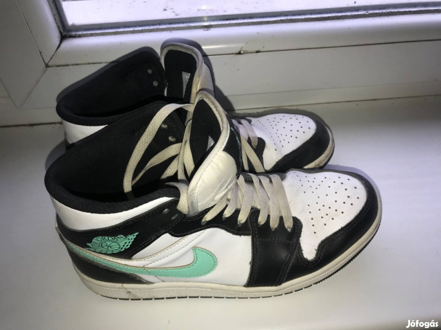 Jordan 1 MID Green GLOW