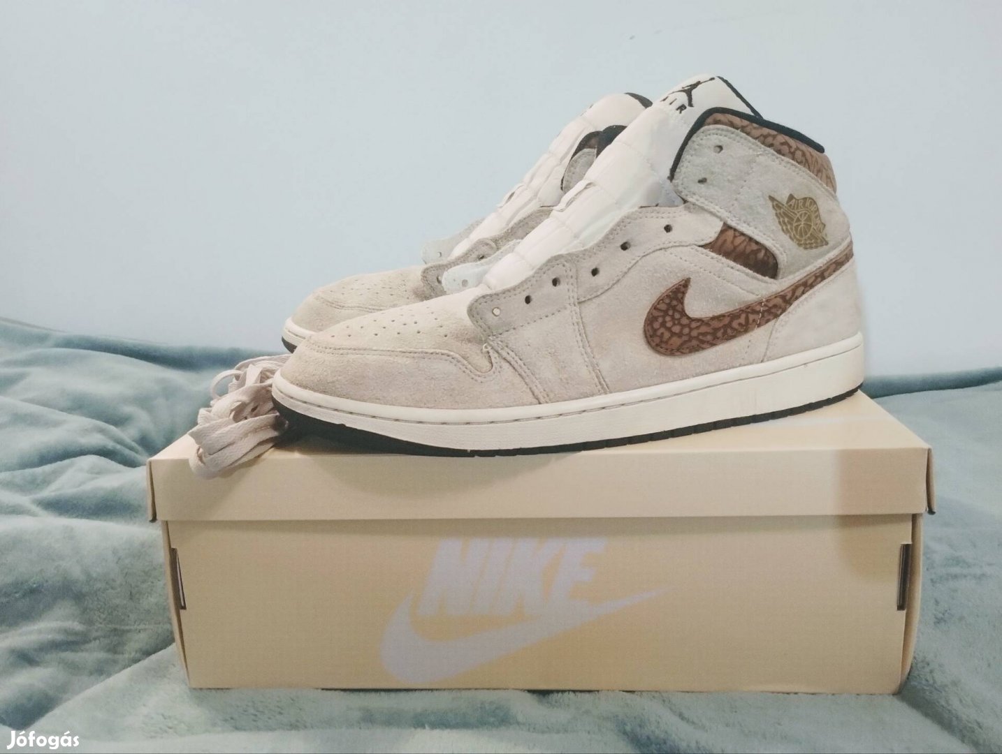 Jordan 1 MID brown elephant 