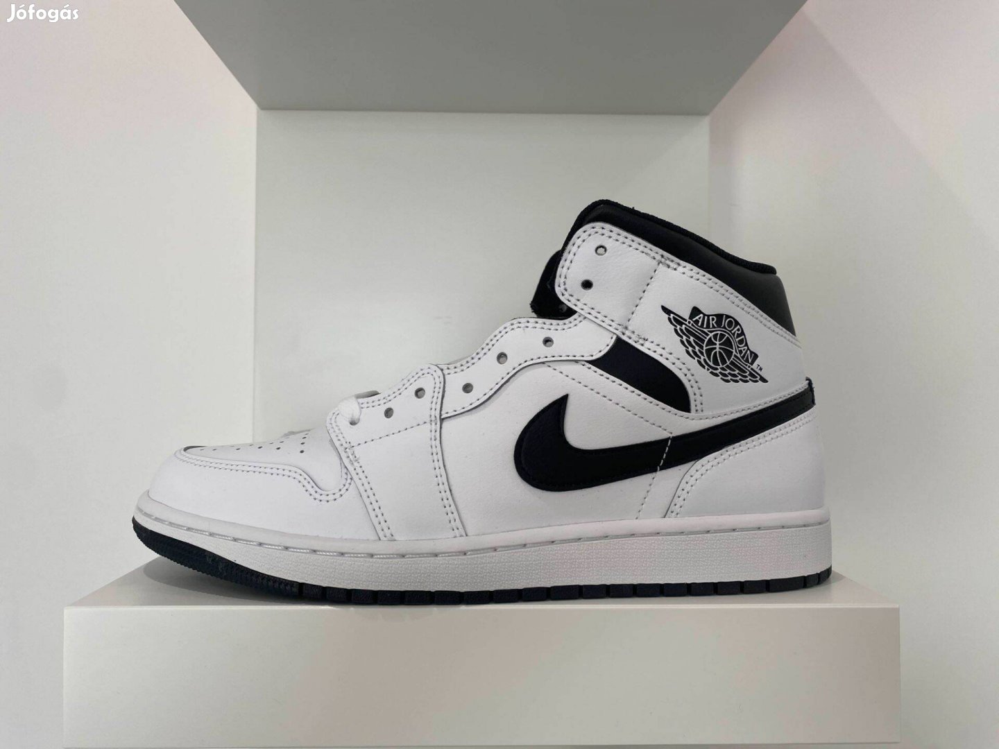 Jordan 1 Mid 44