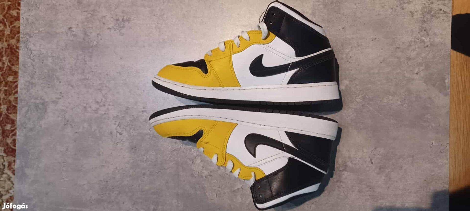 Jordan 1 Mid