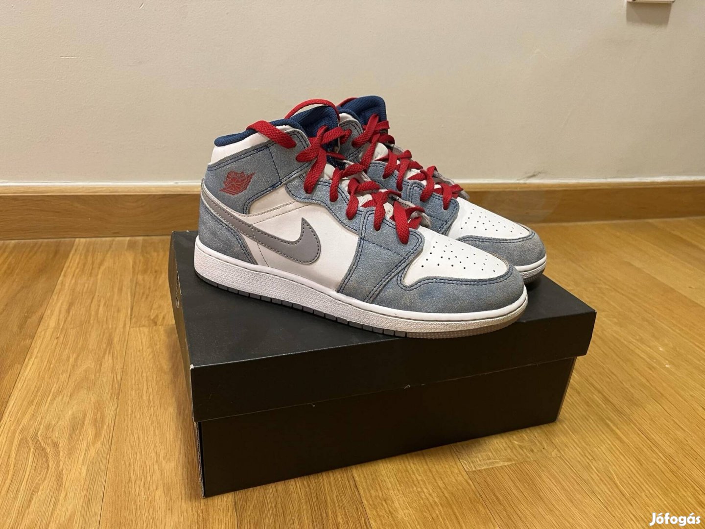 Jordan 1 Mid French Blue 