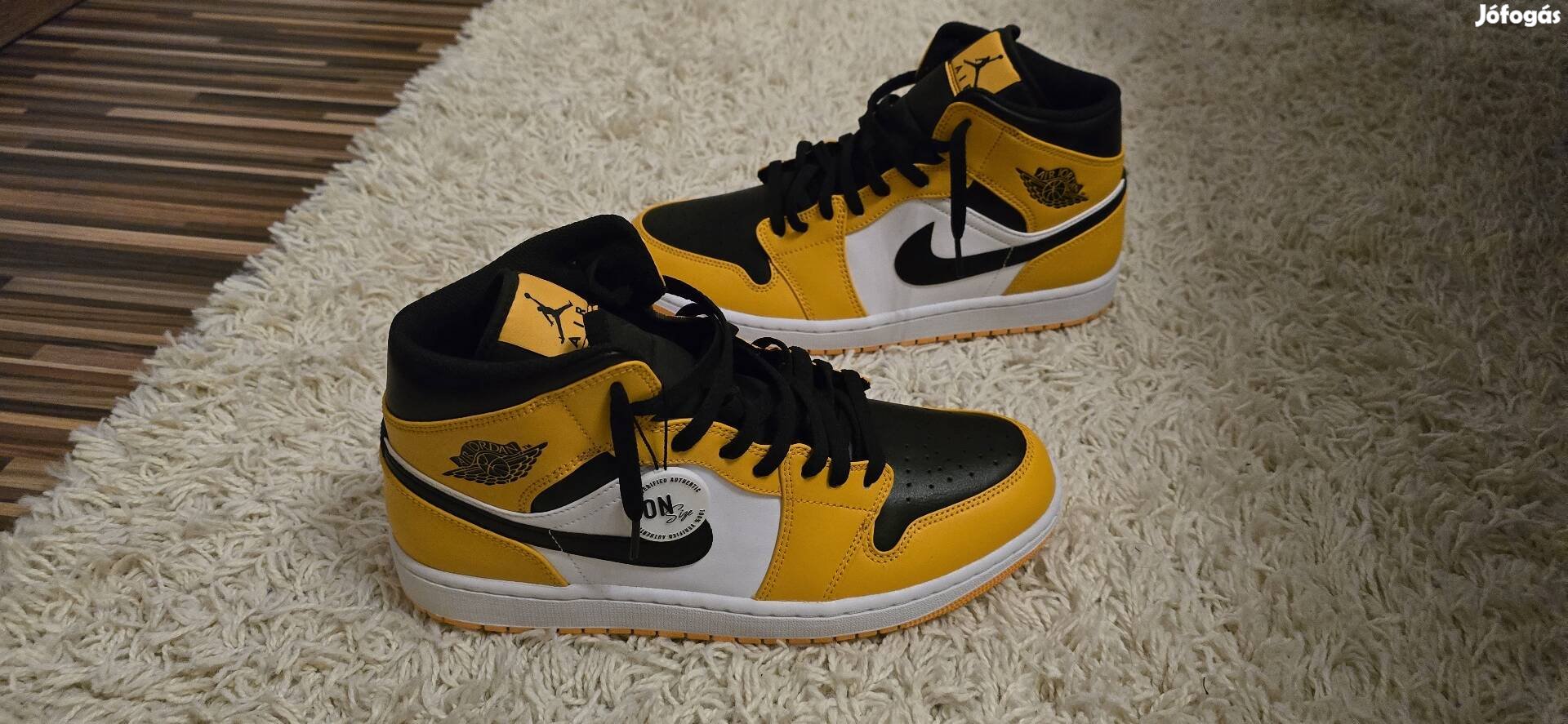 Jordan 1 Mid Taxi 45