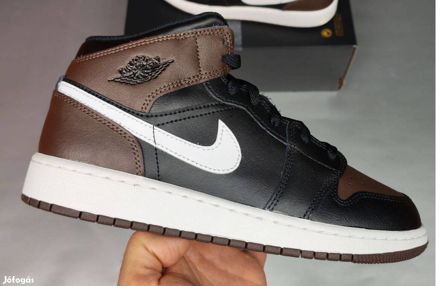Jordan 1 Mid 40 - 25cm új cipő