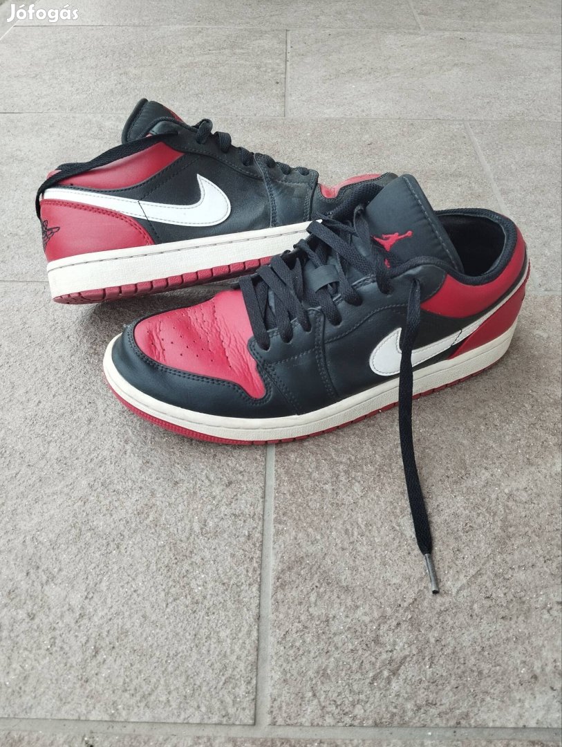 Jordan 1 fekete piros