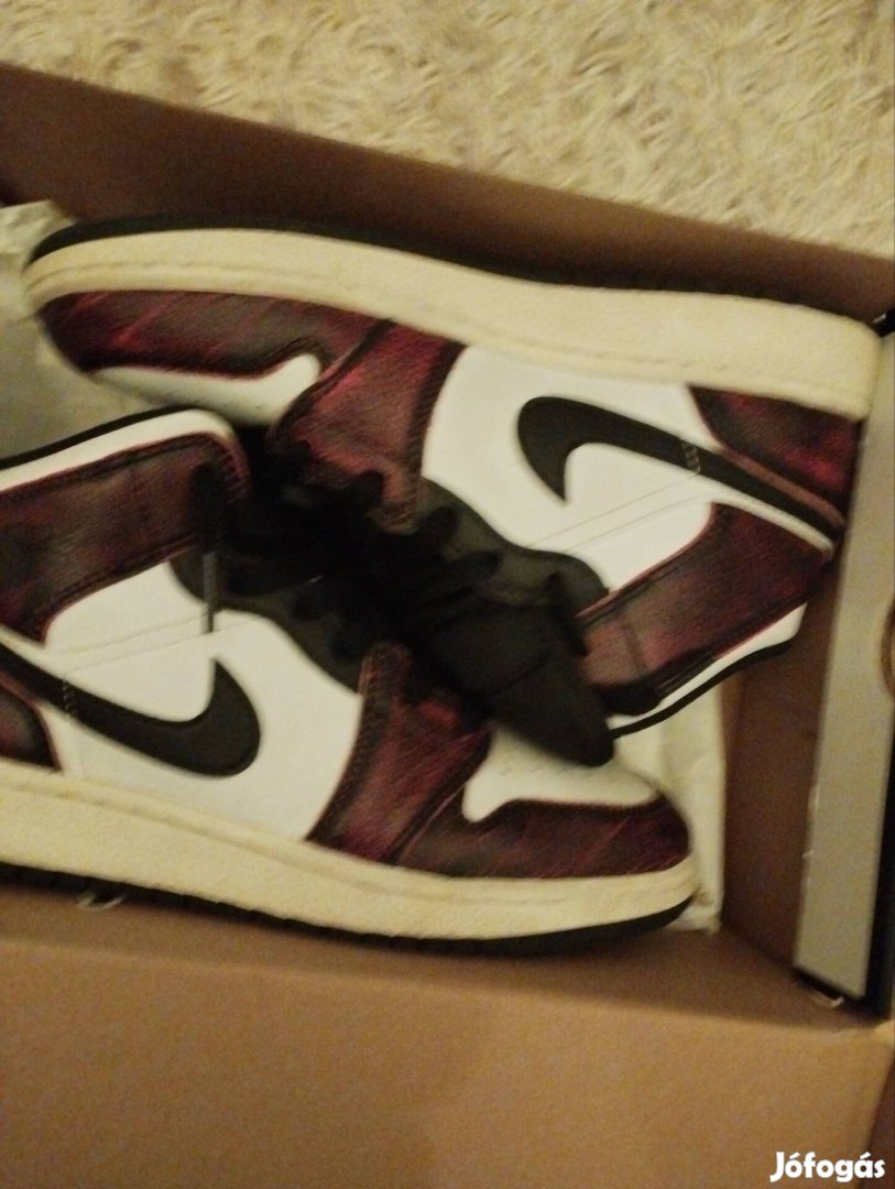 Jordan 1 mid Chicago wear away 38-as méret