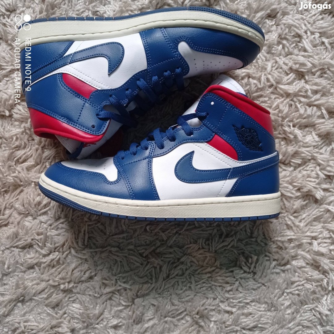 Jordan 1 mid French Blue Gym Red 