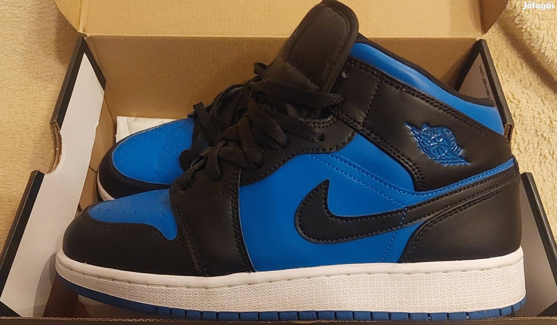 Jordan 1 mid gs 40es kitűnő állapotú, dobozában eladó