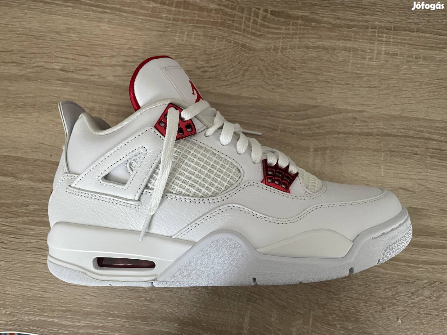 Jordan 4 Metallic Red