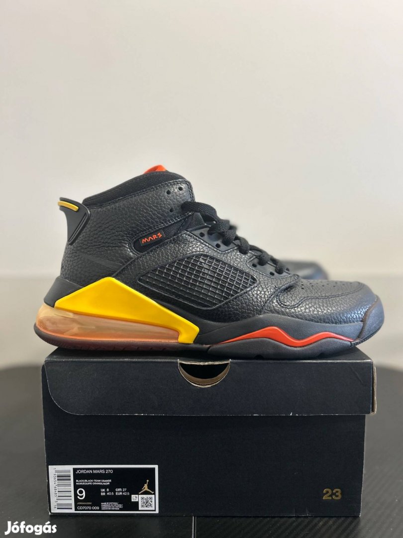 Jordan Mars 270 black team orange