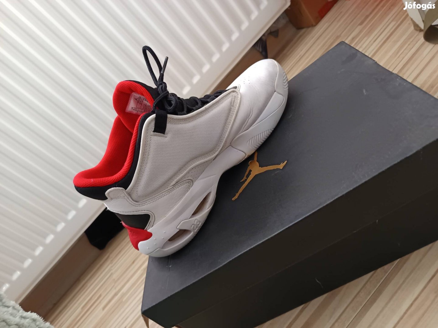 Jordan Max Aura 4