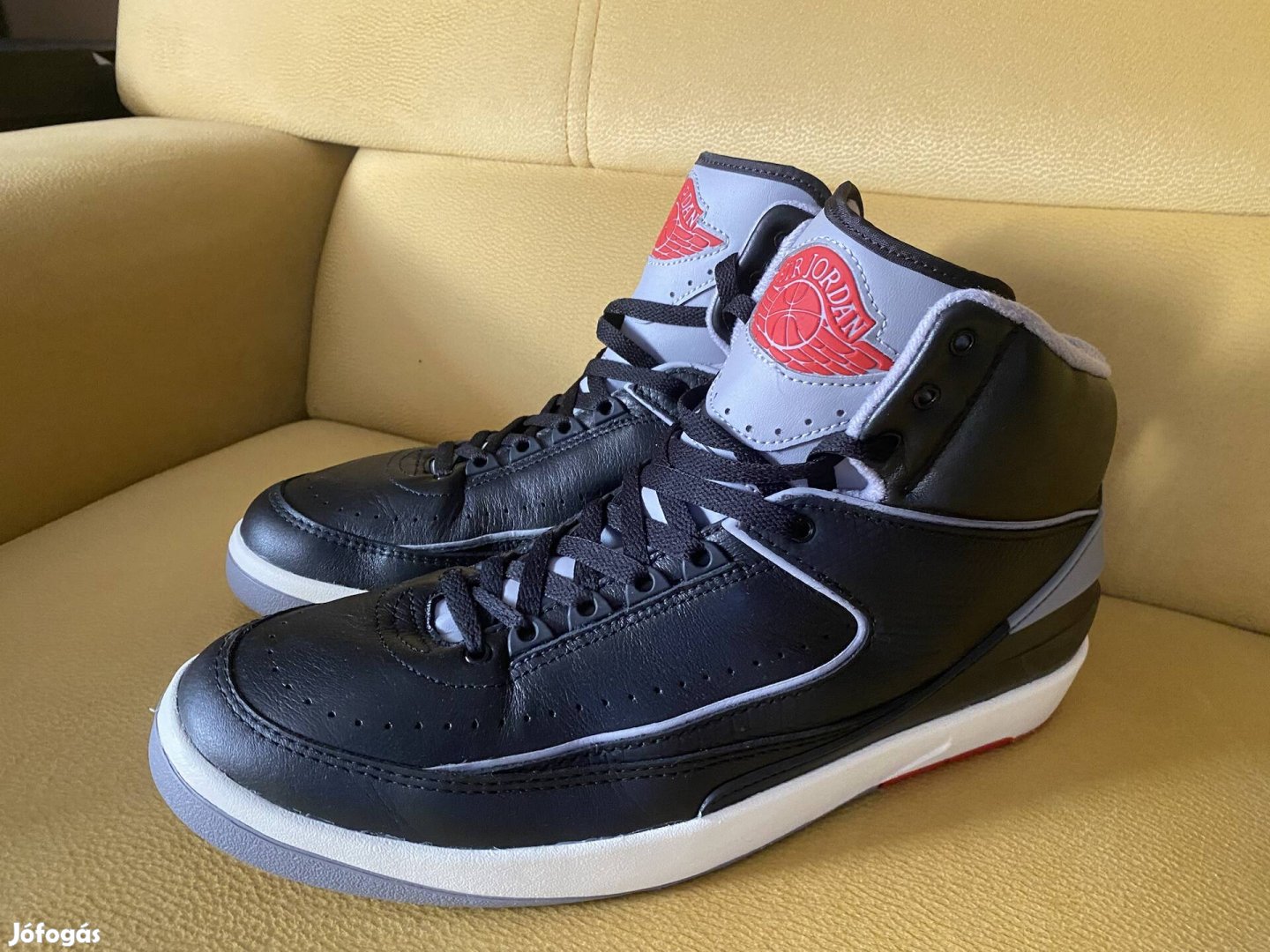 Jordan Retro 2 Black Cement kosárlabda cipő