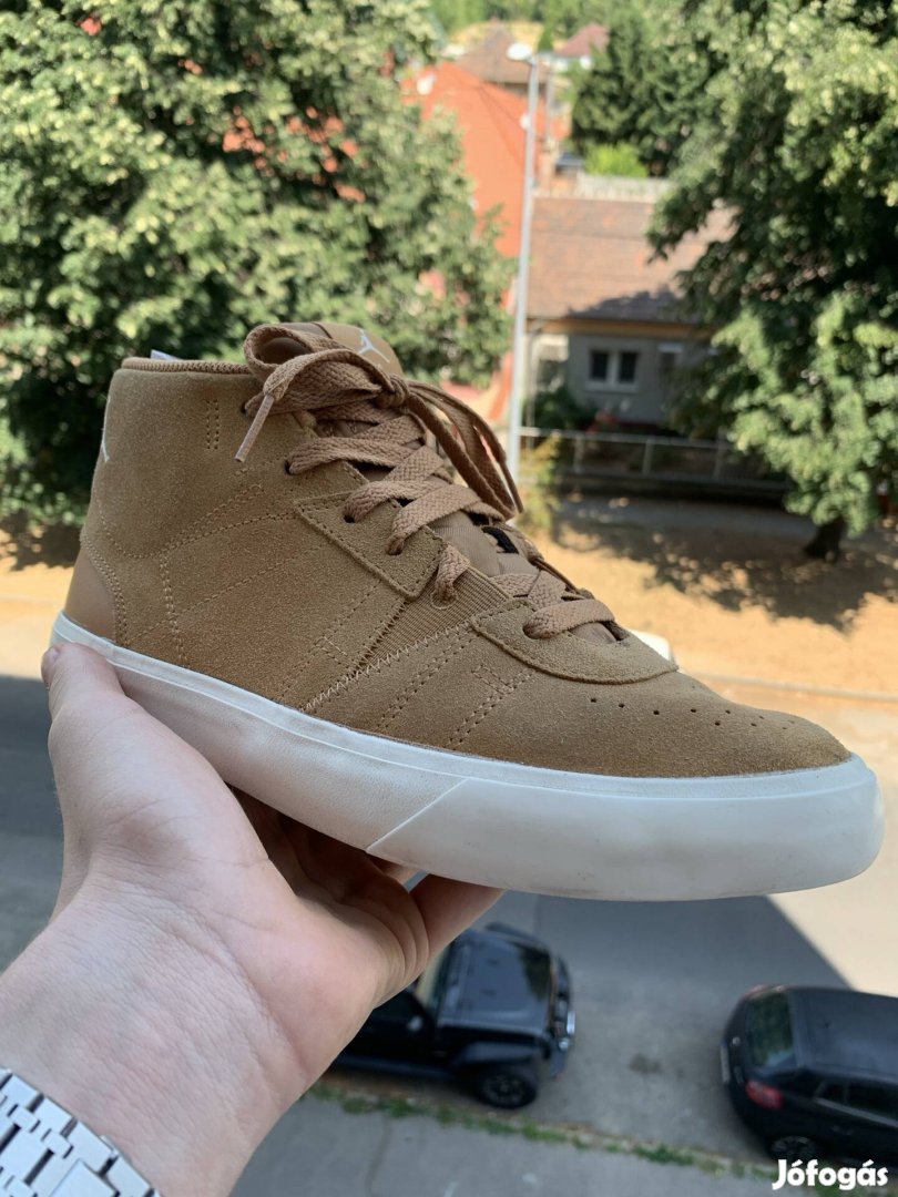 Jordan Series Mid 40