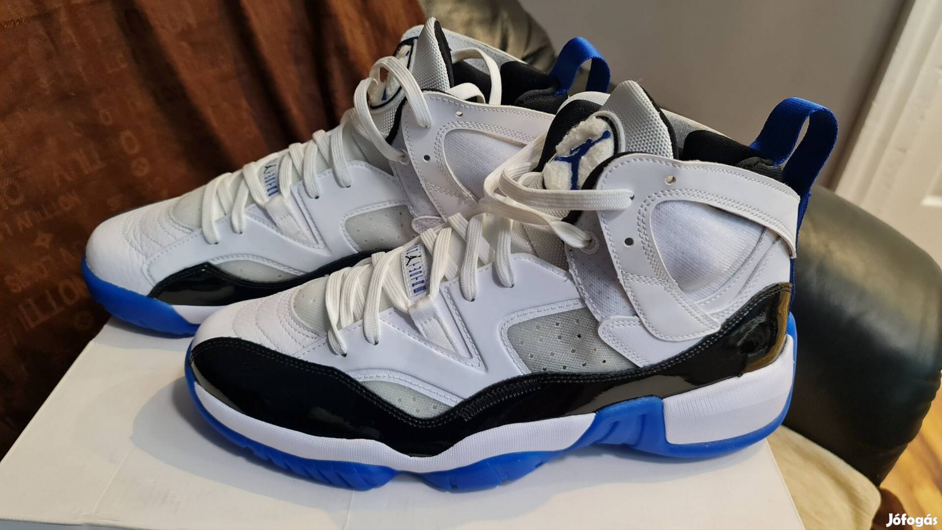 Jordan cipő Új 44 eladó!