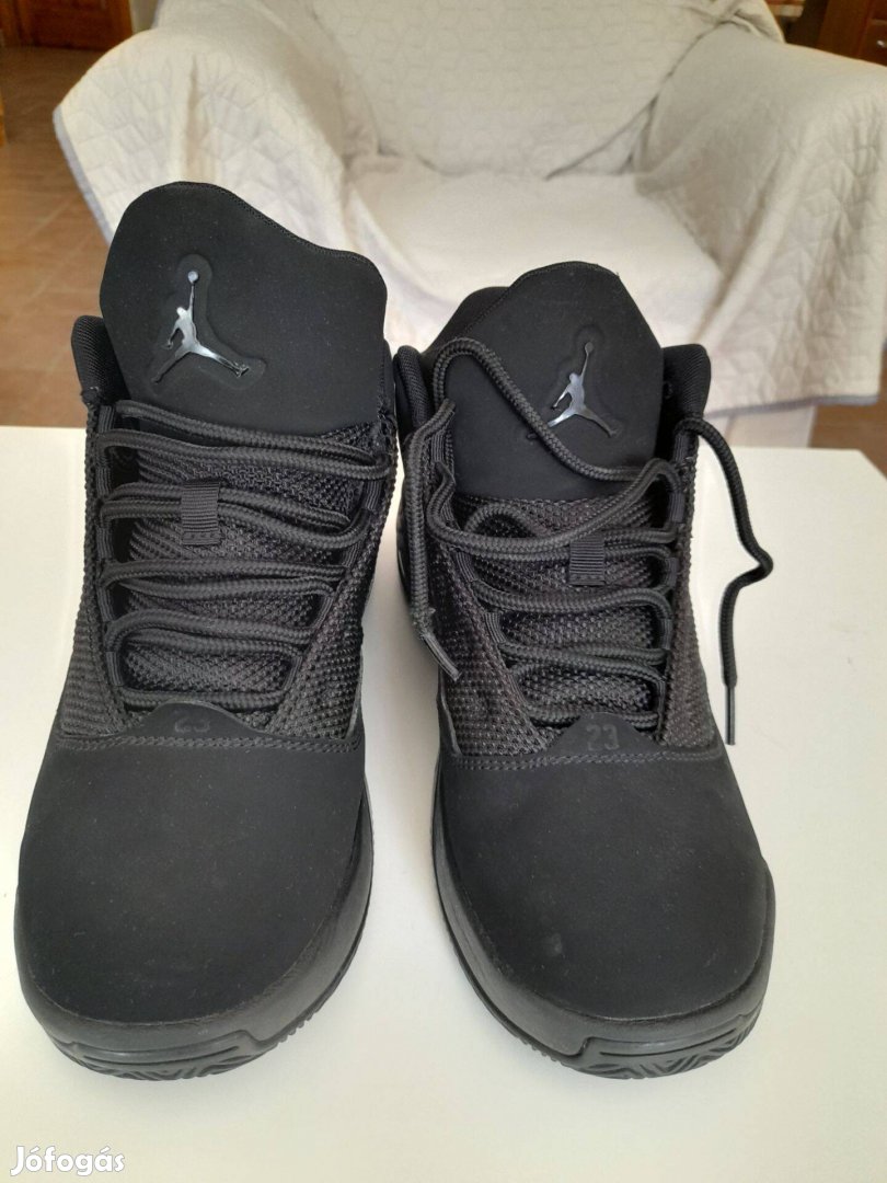 Jordan kosárlabda cipő eladó