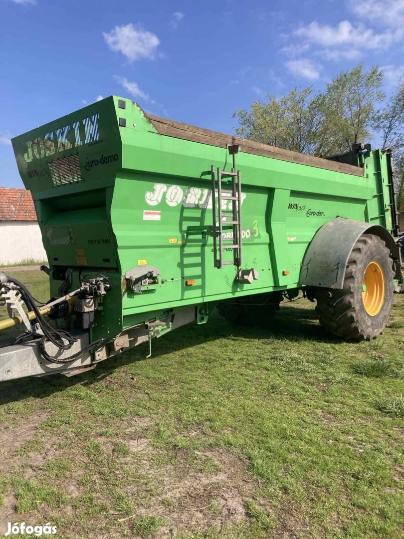 Joskin Tornado 3 szervestrágyaszóró