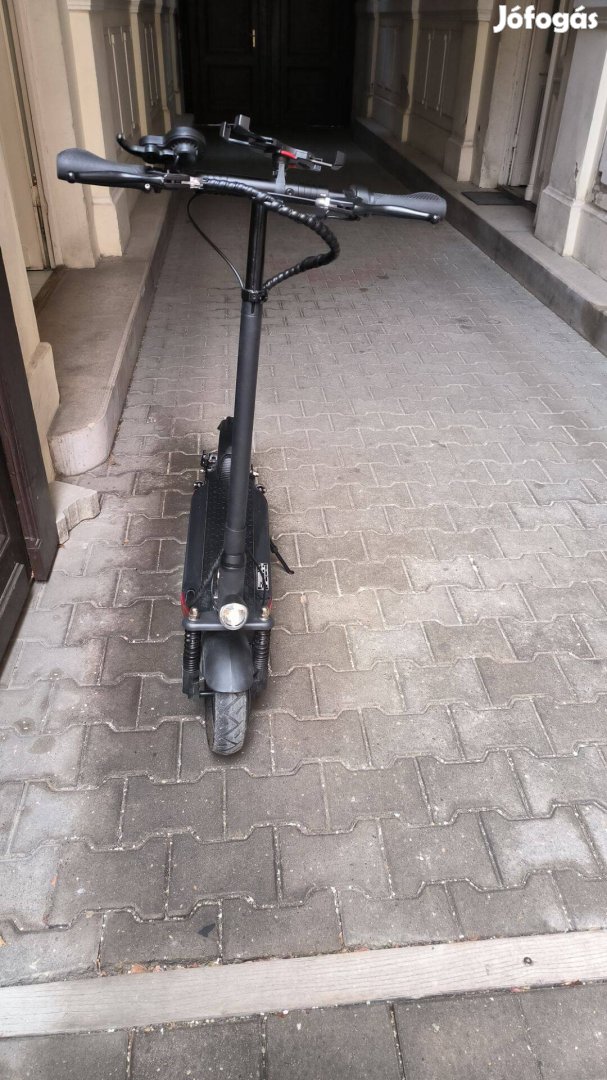 Joyor Y10 prémium roller Csak 352 km