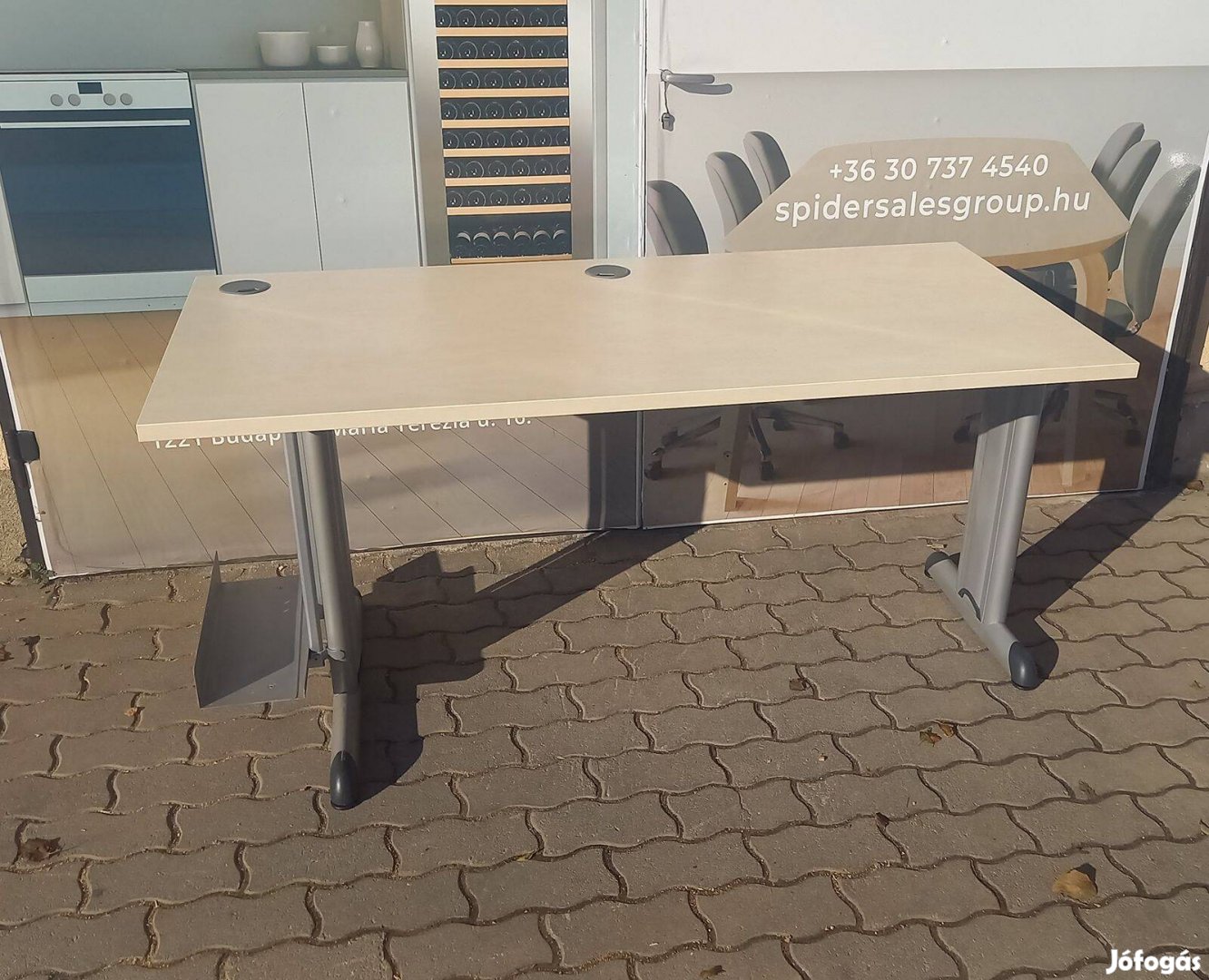 Juhar színű íróasztal, számítógépasztal, 160x75cm - használt asztal