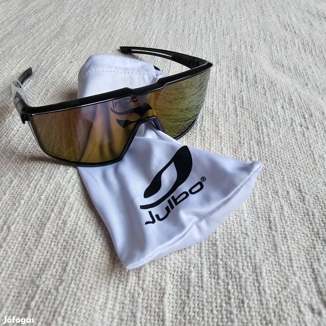 Julbo Fury napszemüveg új gyári zsákjában