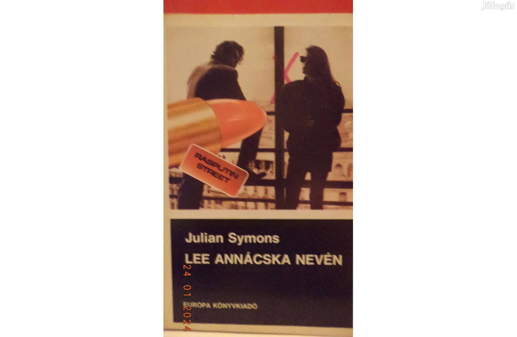 Julian Symons: Lee Annácska nevén