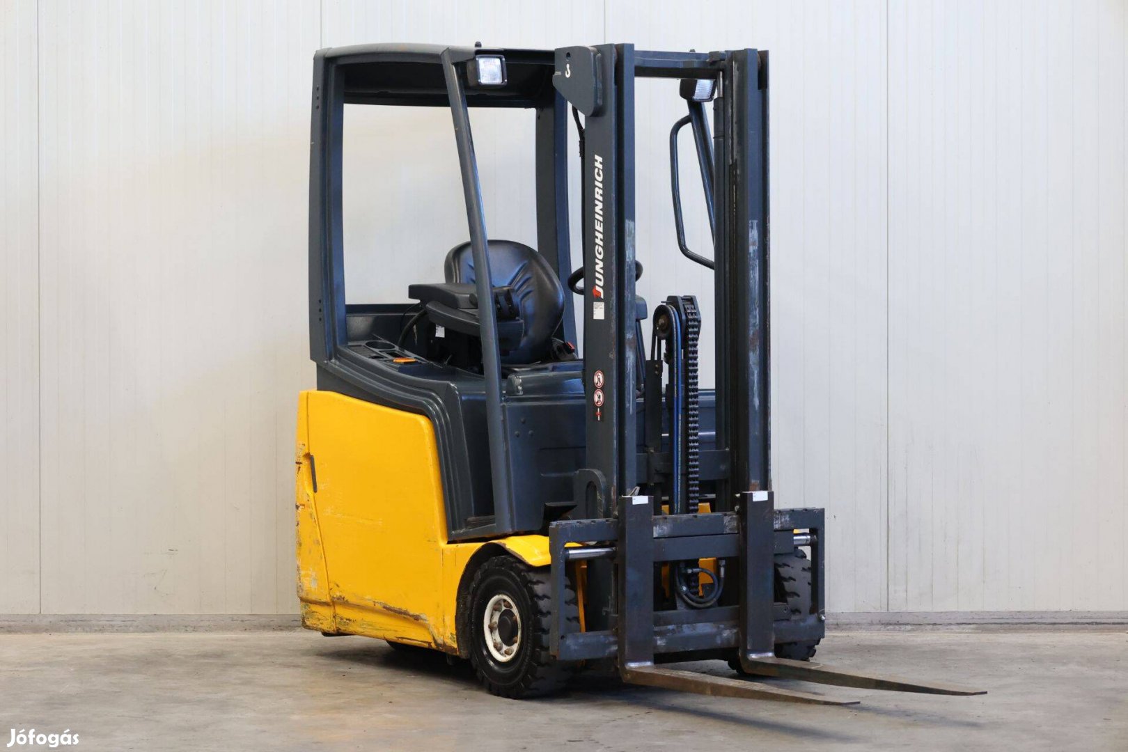 Jungheinrich EFG 213 1,3 tonnás elektromos targonca