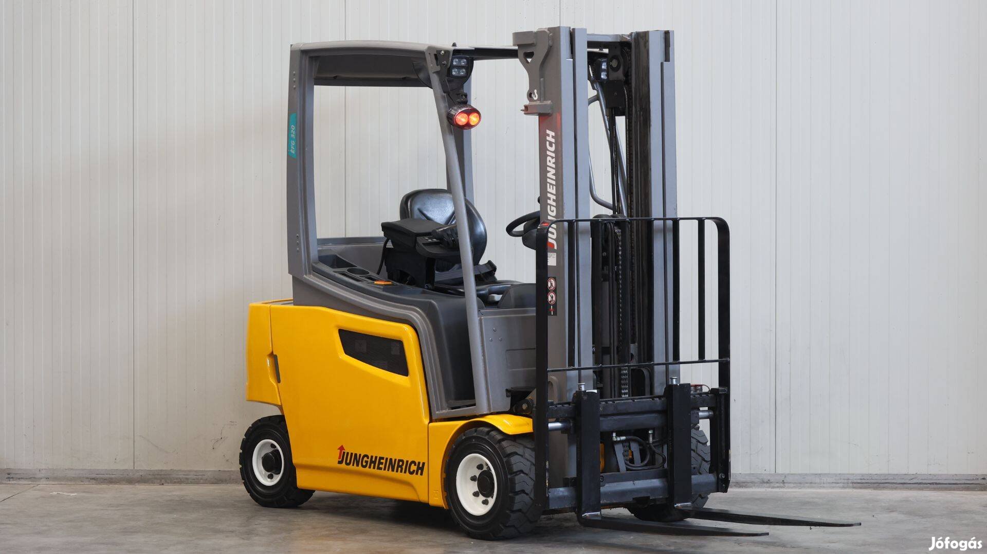 Jungheinrich EFG 320 2 tonnás elektromos targonca