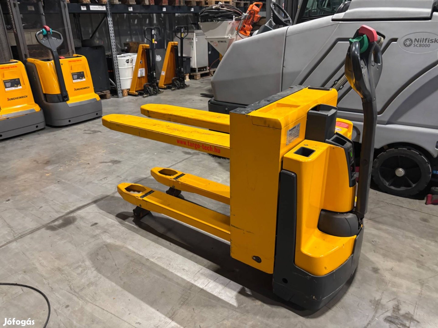 Jungheinrich EJE 2 tonnás gyalogk. raklap emelő 750mm emelés targonca