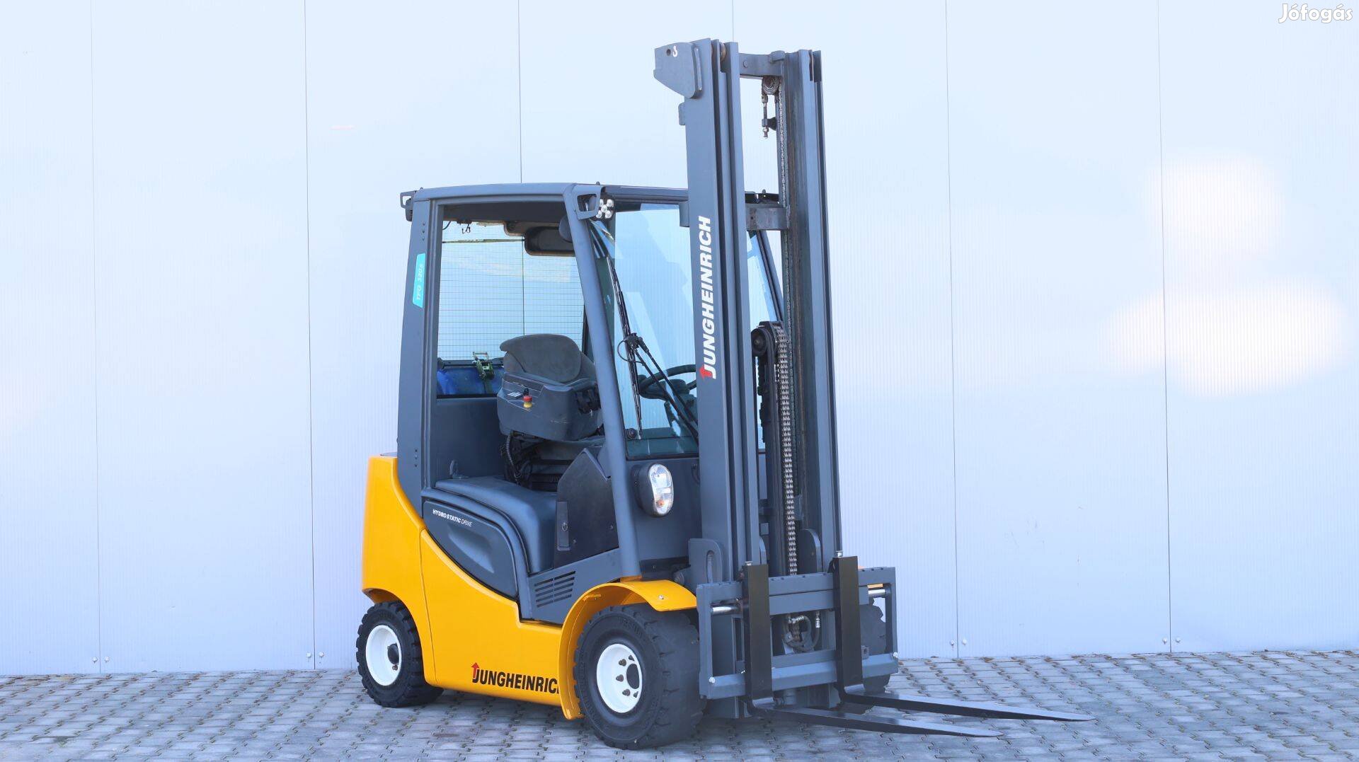 Jungheinrich TFG 320s 2 tonnás gázos targonca