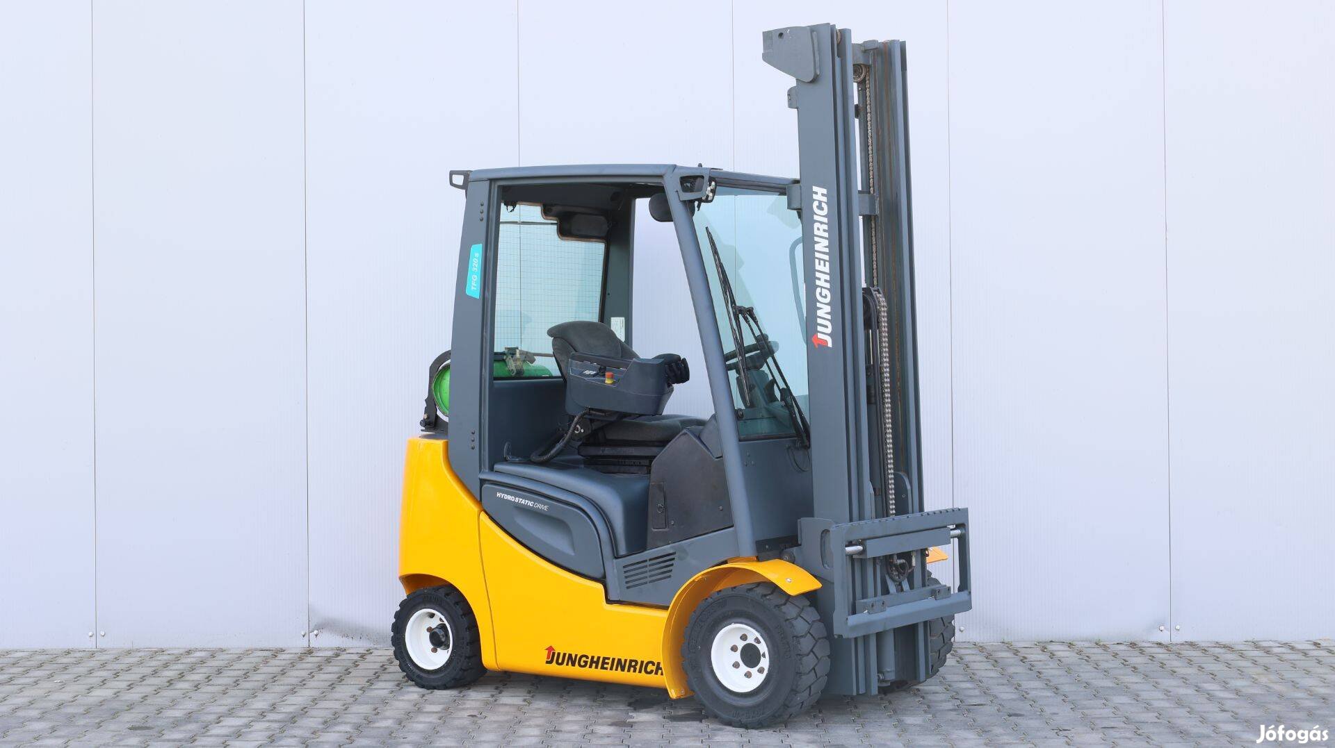 Jungheinrich TFG 320s 2 tonnás gázos targonca