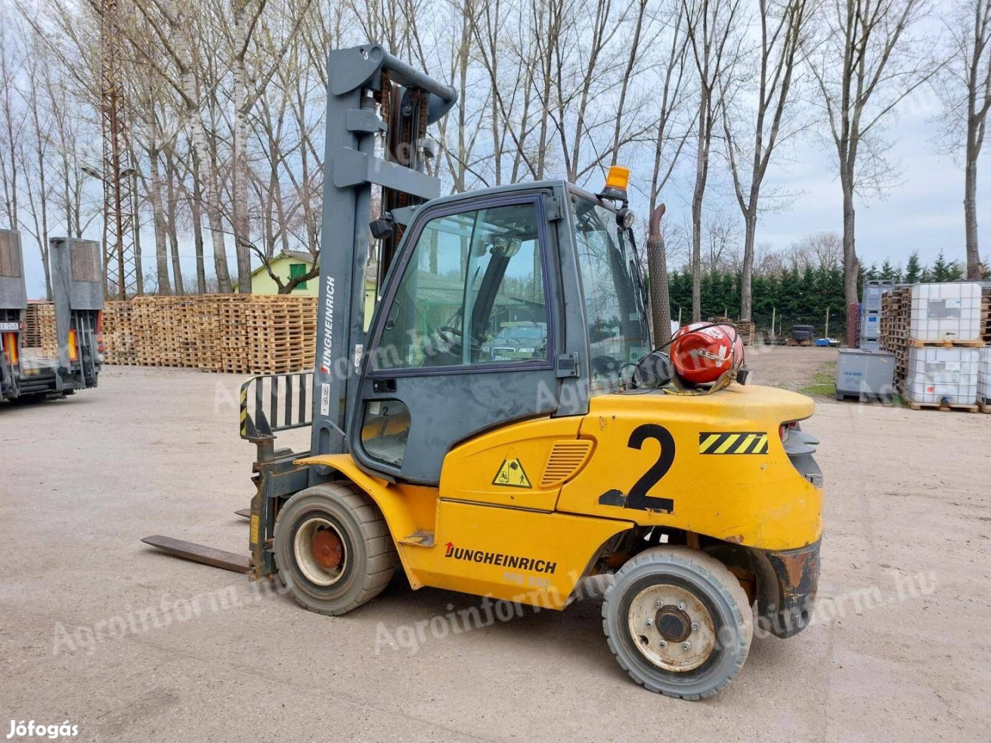 Jungheinrich TFG 550-es targonca, nagy teherbírású, magas emelésű