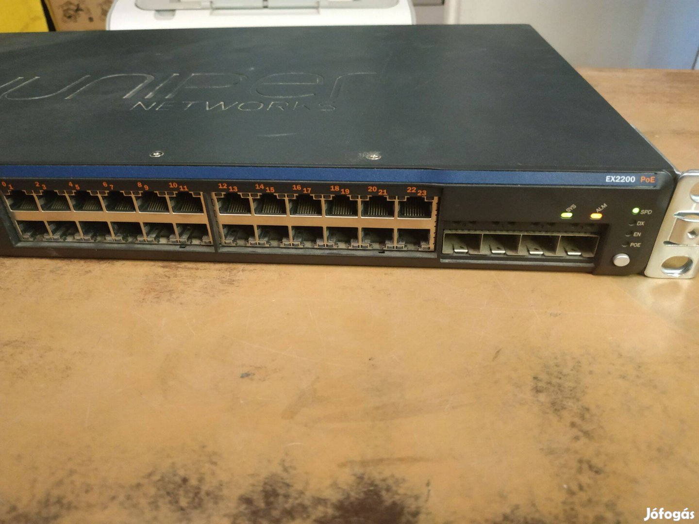 Juniper EX2200 POE-24P-4G Gigabites Switch (1)