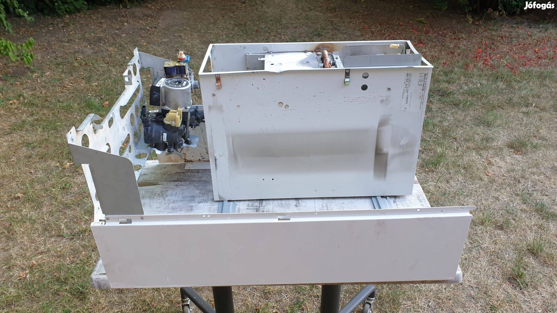 Junkers Ceraclass Acu Zwse 24-5 MFK gázkazán tartály,